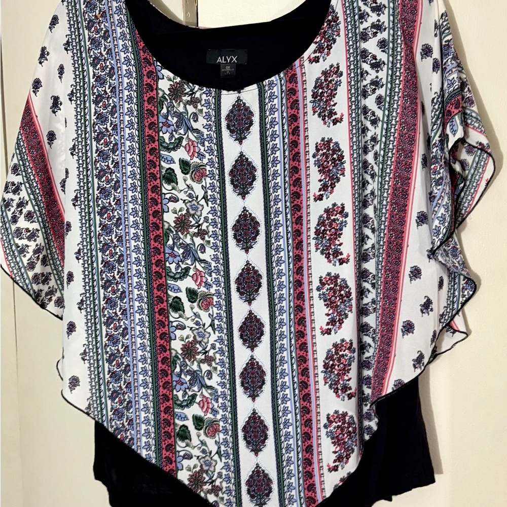 Alyx Red and Blue Shrug top with Flowing Sleeves - Picture 3 of 5